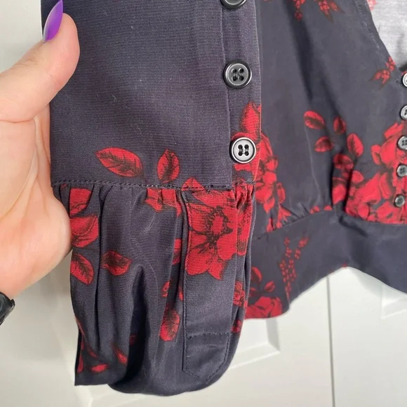 FINAL SALE Marissa Webb Floral Deep V Neck Long Sleeve Button Crop Blouse Size 4 - Picture 4 of 7